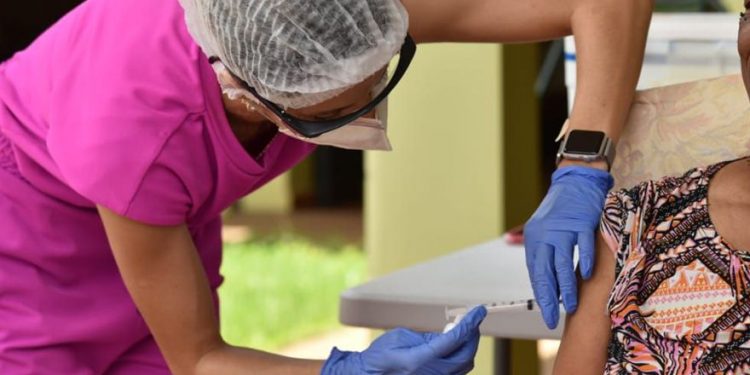 Prefeitura de Jaru inicia imunização de pessoas com deficiências permanentes