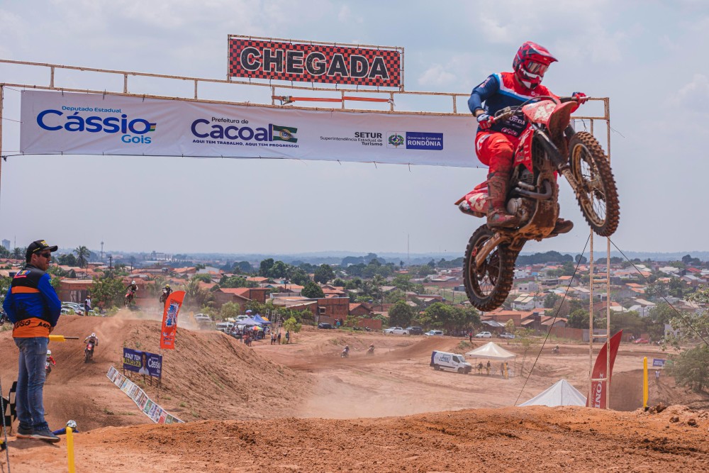 Cacoal se prepara para o Campeonato Estadual de Motocross com apoio do deputado Cássio Gois