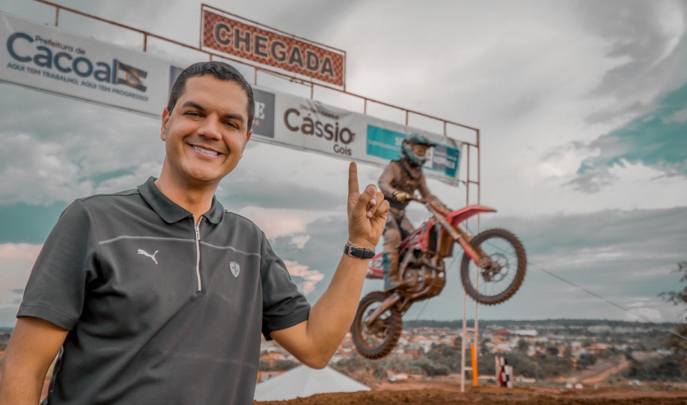 Abertura do Motocross em Cacoal é um sucesso com o apoio do deputado Cássio Gois: pilotos locais se destacam na competição