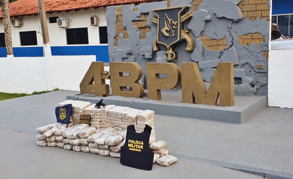 PM de Cacoal e PF apreendem 200 kg de Skank