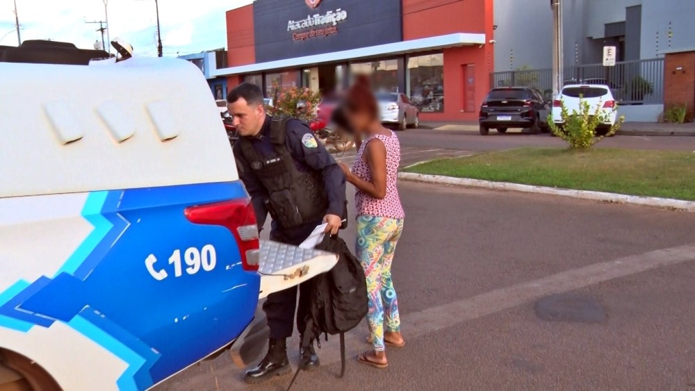Polícia Militar de Cacoal cumpre mandado contra mulher de 38 anos por furto