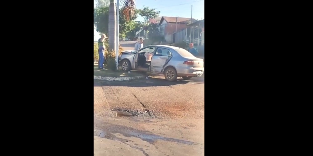 Fim de semana começa com dois acidentes graves entre motocicletas e automóveis em Cacoal