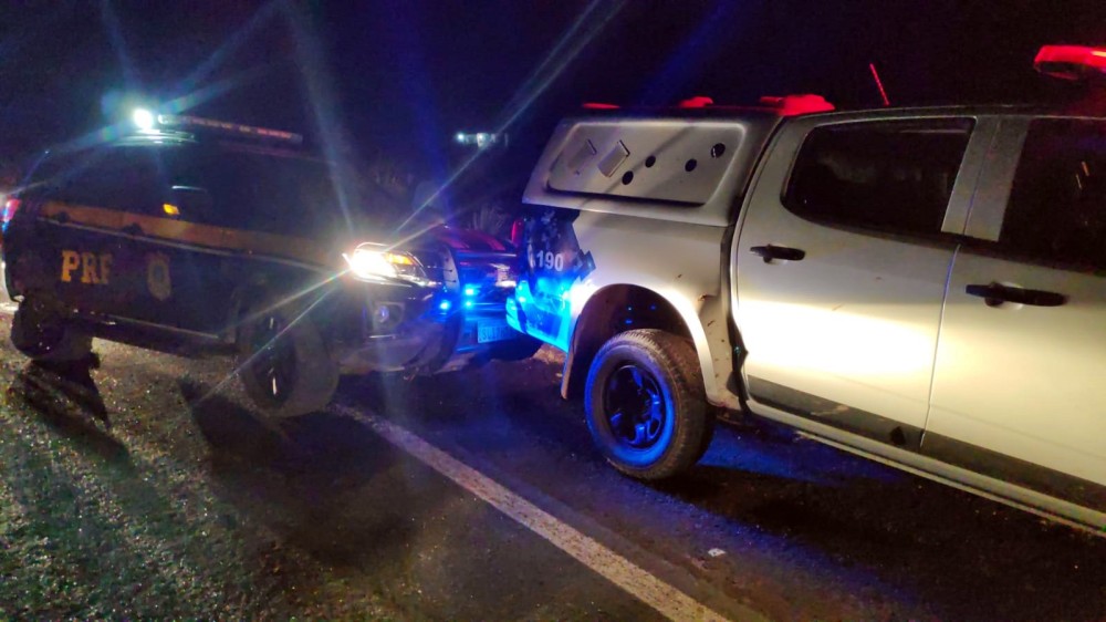 Identificado o jovem de 20 anos que furtou viatura da PRF em Ji-Paraná; teria jogado carro nos policiais
