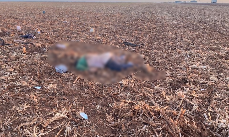 Homem morre ao ser lançado de carro que capotou em rodovia do Mato Grosso