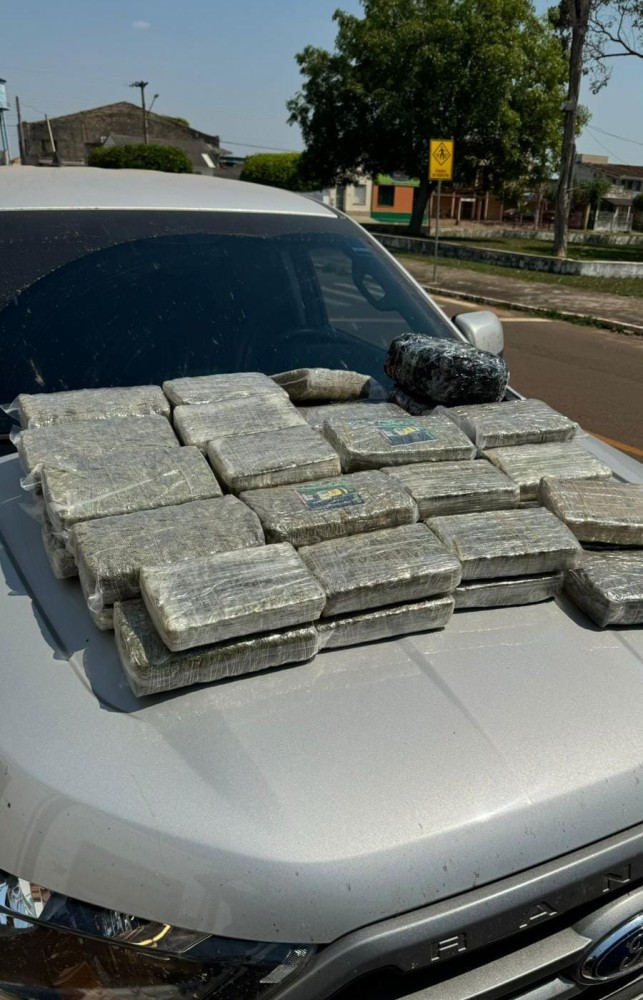 Políca Federal prende dois por tráfico de drogas em Guajará-Mirim; 43 kg de maconha