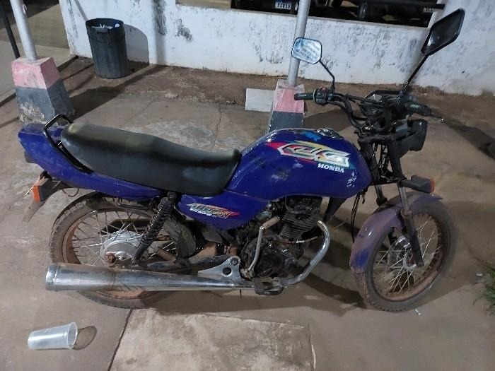 PM recupera motocicleta que seria trocada por drogas em Cacoal, RO