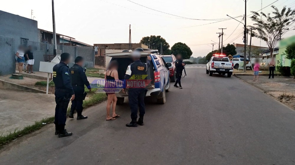 Mulher embriagada briga com o amasio e coloca fogo na casa, em Jaru, RO
