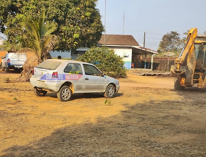 PM localiza e recupera automóvel abandonado próximo a riacho em Vale do Anari; cidade é alvo de vários furtos