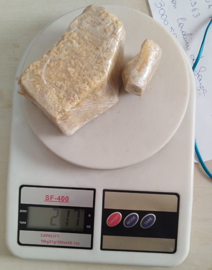 Homem com duas condenações é preso com 217 gramas de cocaína em Jaru, RO