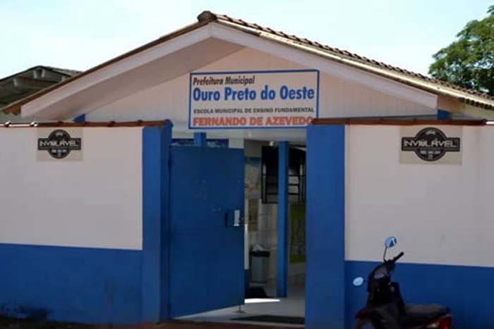 Ladrão rompe cerca elétrica e invade Colégio Fernando de Azevedo, em Ouro Preto, RO