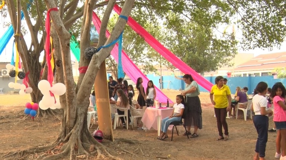Escola Luiz Lenzi promove 2º Encontro de Meninas em Cacoal, RO