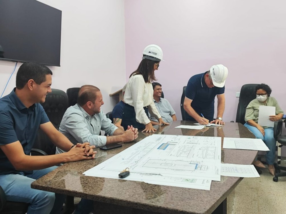 Assdaco firma contrato para construção de centro de diagnóstico do câncer, em Cacoal