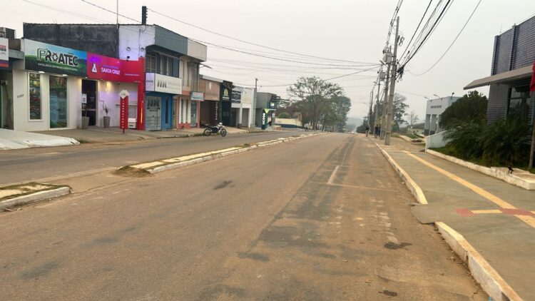 Bandidos explodem caixas eletrônicos em agencia do Sicoob em Machadinho do Oeste, RO