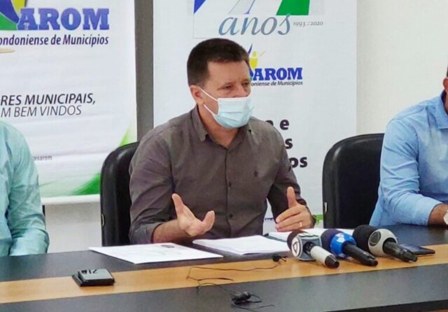 Arom comemora publicação de Lei que autoriza contratação de médicos formados no exterior sem Revalida