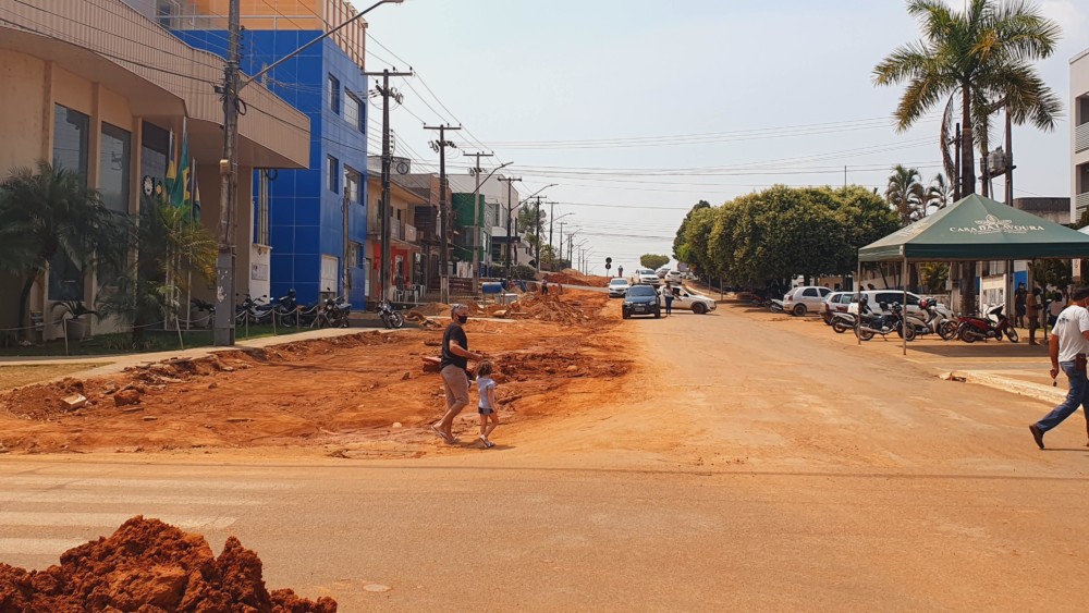 Obras de duplicação da avenida Florianópolis avançam rapidamente