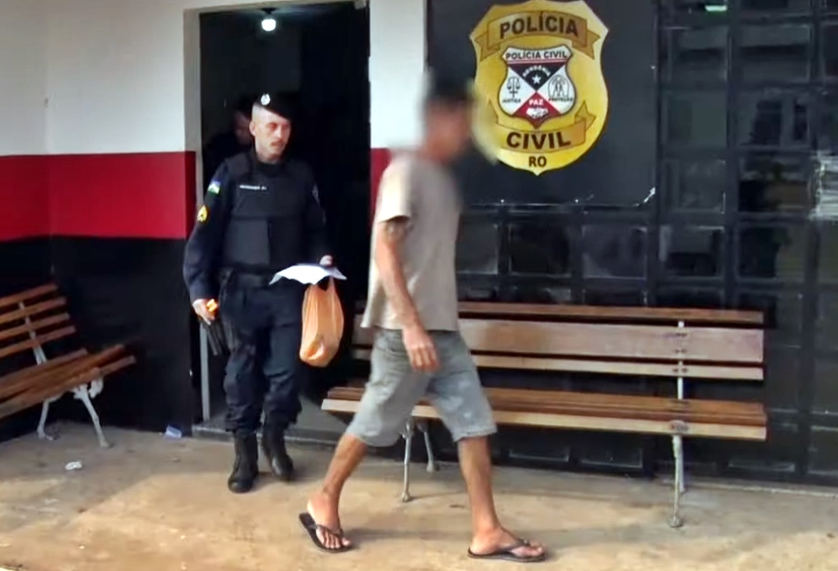 Homem é preso após descumprir medida protetiva e furtar supermercado em Cacoal