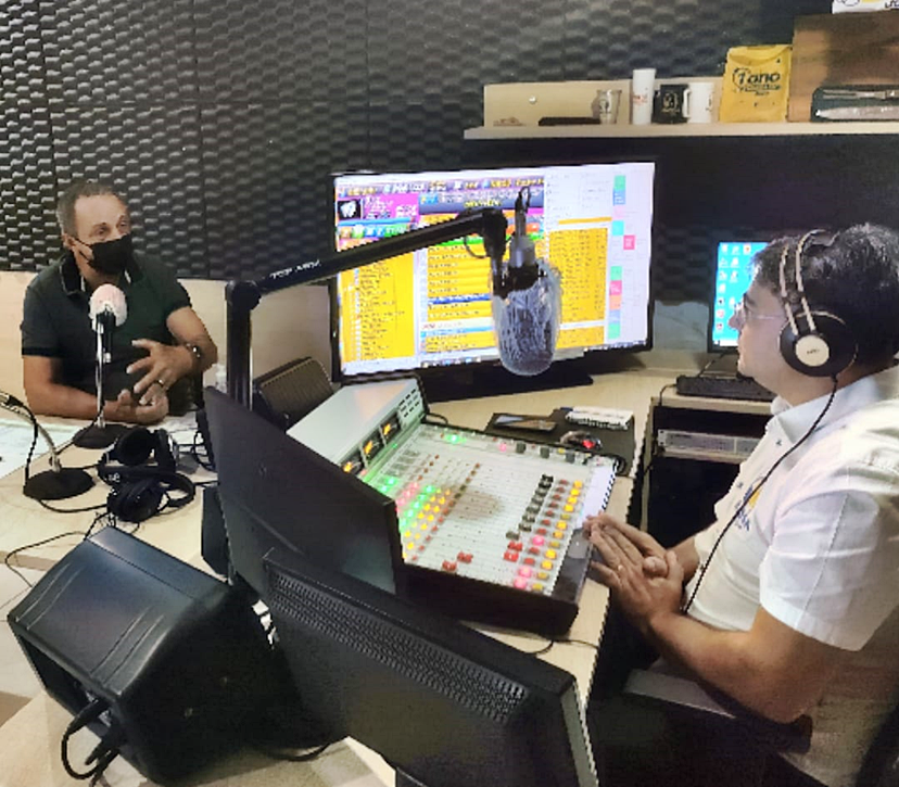 Lazinho da Fetagro fala sobre obras no município e destaca atuação em prol da cadeia leiteira, na Massa FM Jaru