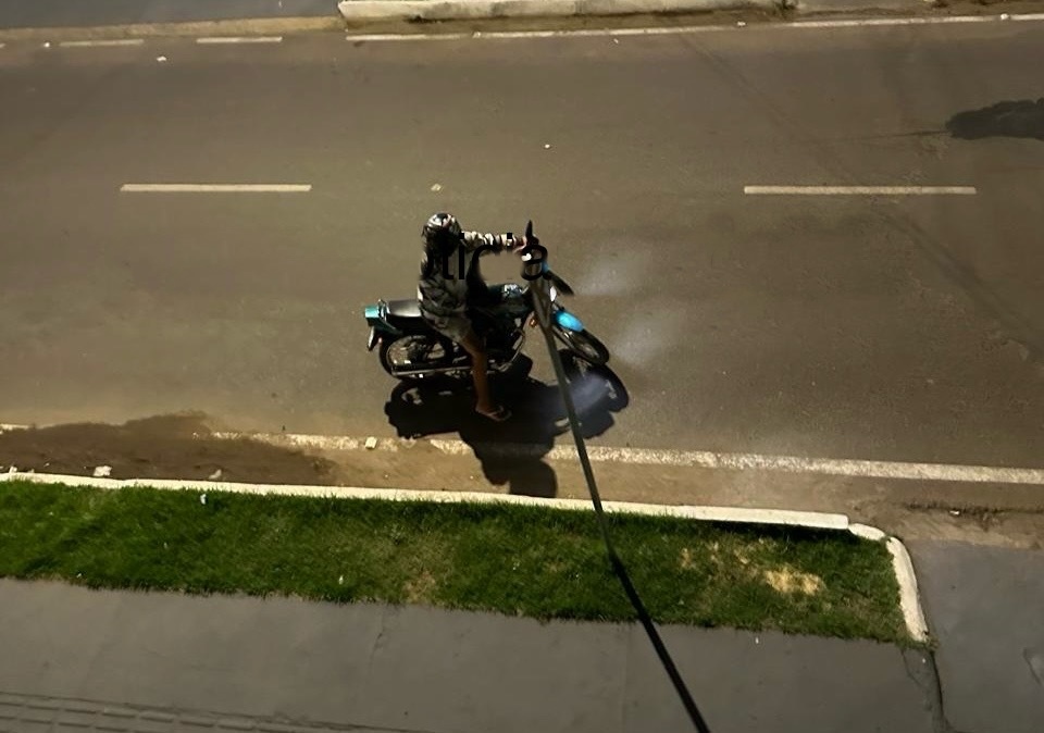 Polícia Militar prende suspeitos de arrombar e roubar loja de informática no centro de Jaru