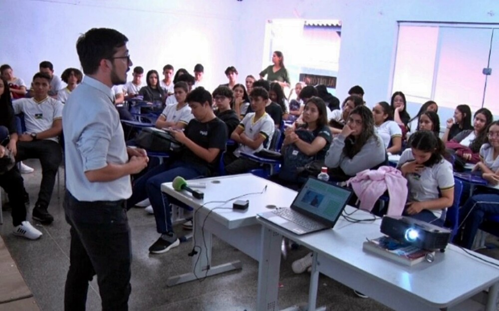 Comunicação Social na Escola Cora Coralina foi tema de palestra