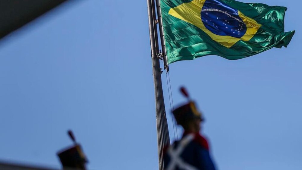 Governo decreta feriado na sexta, 15 de novembro