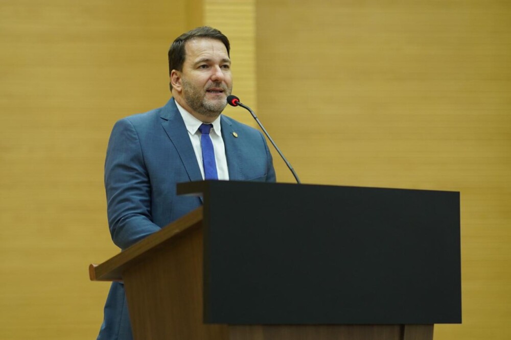 Deputado Alex Redano destina emenda para aquisição de veículo para a ADRA