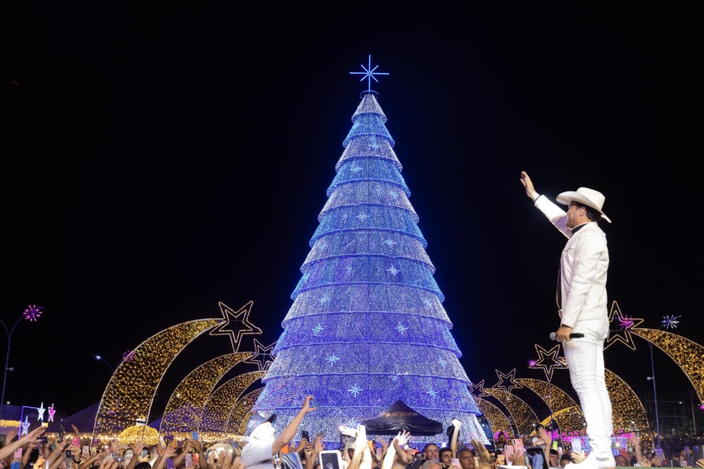 Cacoal celebra 47 anos com festa e acendimento da maior Árvore de Natal do interior de Rondônia