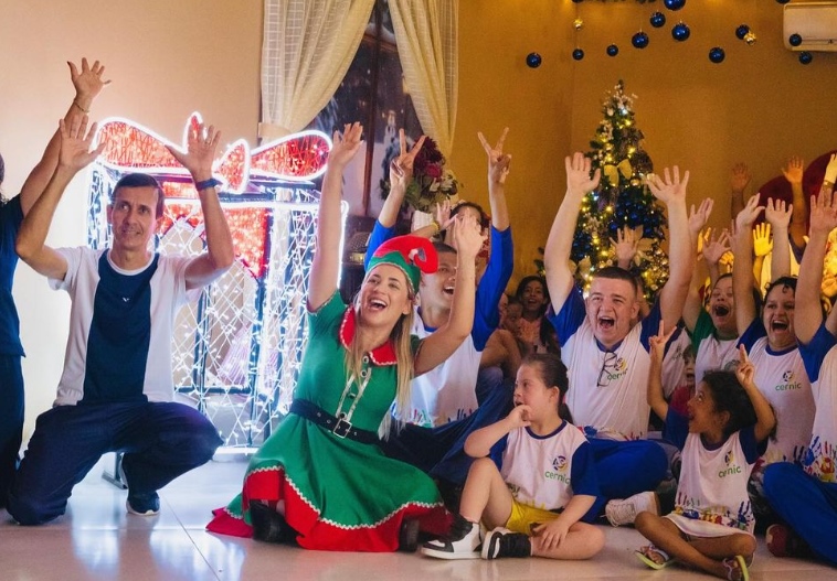Alunos do Cernic visitam a Casa do Papai Noel no Complexo Genésio Lima em Cacoal, RO