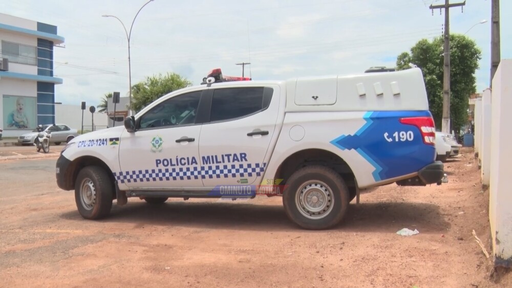 Ladrão leva bolsa com celular e outros pertences de mulher no Floresta, em Cacoal