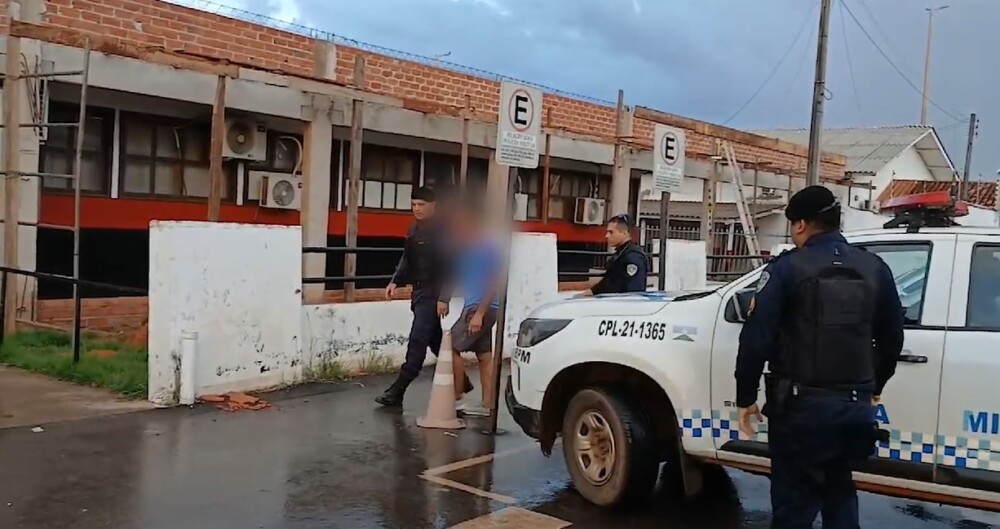Professor de artes marciais é preso acusado de abusos sexuais e de maus tratos, em Cacoal