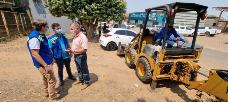 Mosquini destina 1,5 milhão de reais, e prefeitura inicia programa de padronização de calçadas