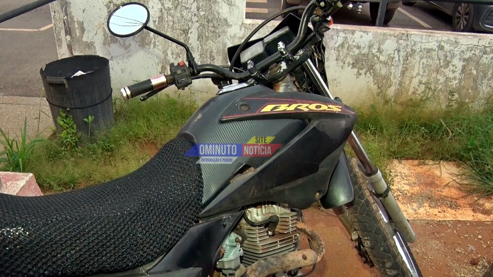 Homem vai parar na delegacia por causa de motocicleta irregular