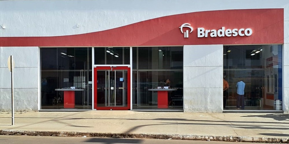 Bradesco não se pronuncia sobre golpes sofridos por duas idosas, nesta quarta-feira, em Jaru, RO