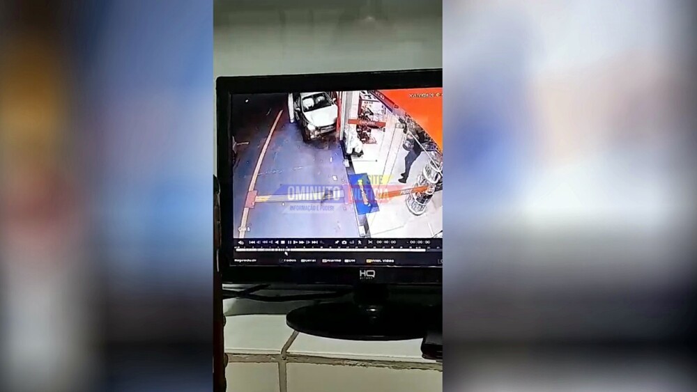 Condutor de 21 anos, provoca acidente greve e é preso em flagrante no centro de Cacoal
