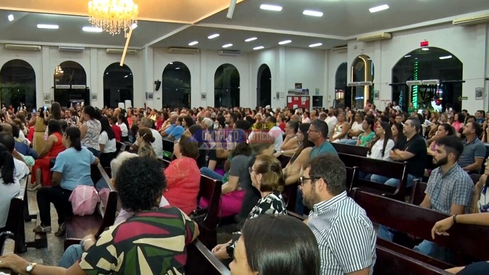 Paróquia Sagrada Família realizou até domingo, Cantata de Natal em Cacoal