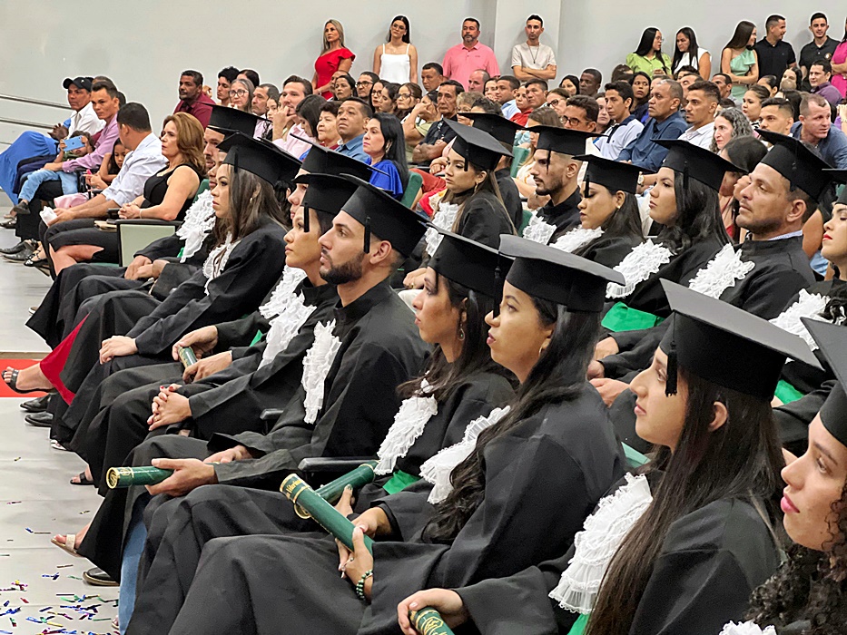 Formatura da Primeira Turma de Medicina Veterinária do IFRO em Jaru Celebra Sonho Idealizado por Lúcio Mosquini