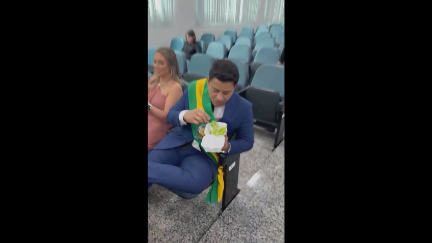 Adailton Fúria toma posse, mas antes almoçou no plenário da câmara municipal de Cacoal