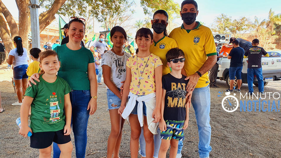 Carreata em prol da “liberdade e do voto auditado”, supera expectativas em Jaru, RO