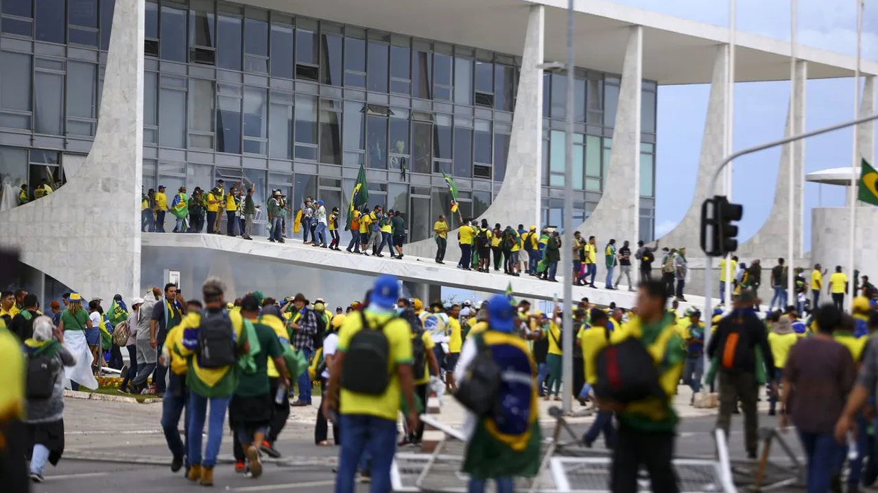 8/1 completa dois anos com presos sendo tratados pior que traficantes