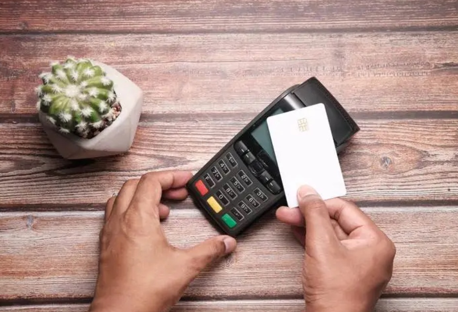 Pix de R$ 5 mil: dados de quem recebe também serão enviados à Receita?