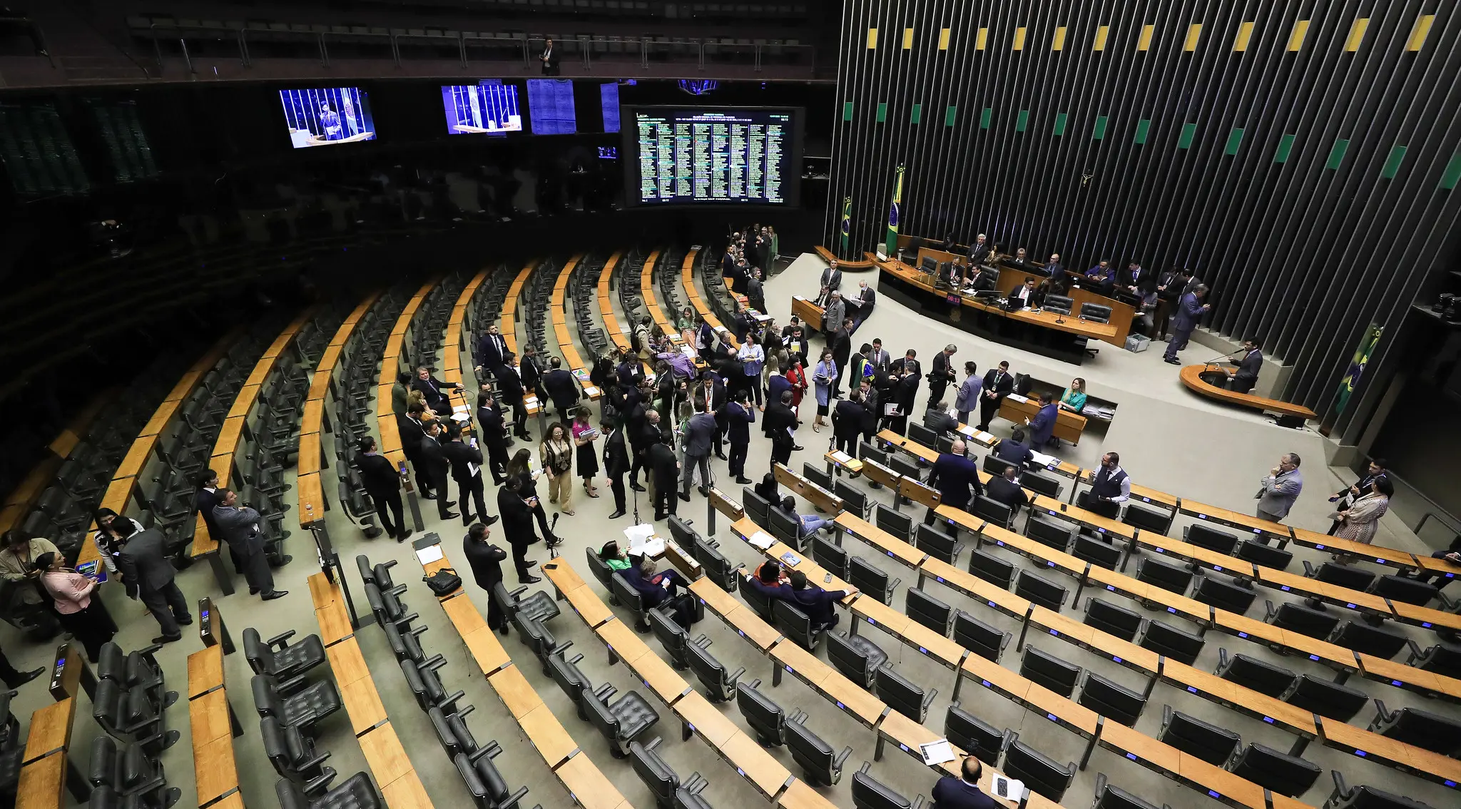 AGU contrata advogados no exterior para extraditar condenados pelos atos de 8/1