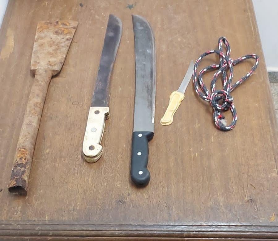 Residência é invadida por menores que amarram dono da casa e ameaçam a esposa, no setor 06, em Jaru, RO