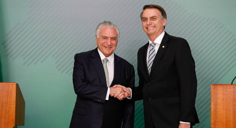 Após encontro com Temer, Bolsonaro fala em pacificação